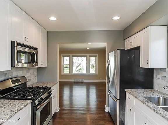 4th image of 1537 Mandel Ave
