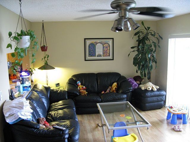 2nd image of 403 Liberty Ct