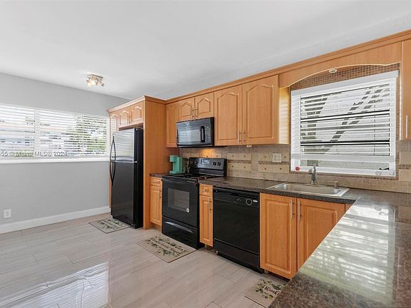 3rd image of 8310 Sands Point Blvd APT L101