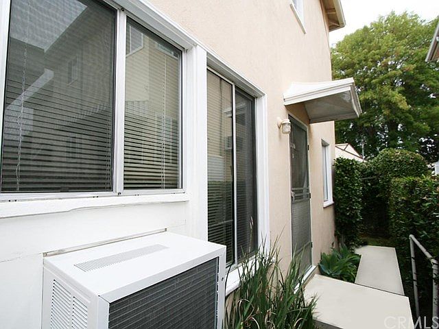 1st image of 726 E Magnolia Blvd APT D