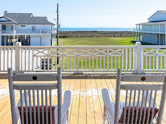 5th image of 3733 Biscayne Beach Rd