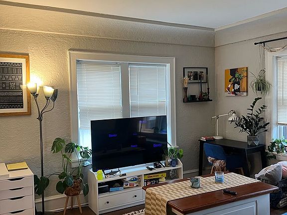 3rd image of 1922 N Palmer St #2