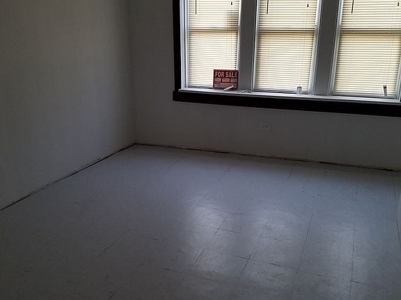 5th image of 4623 S Washtenaw Ave #2