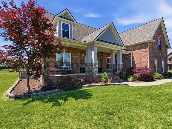 3rd image of 3131 Robinwood Dr