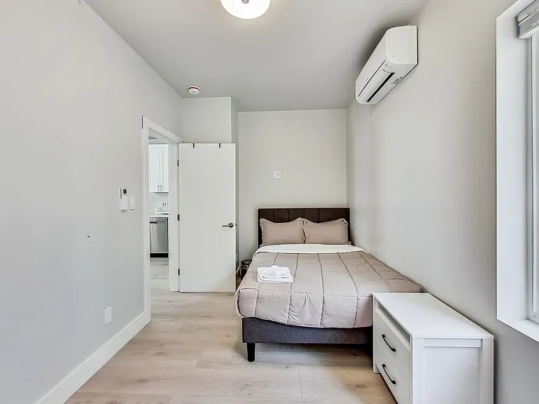 1026 Capp St — Photo 14