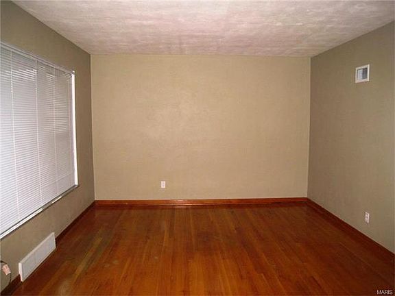 3rd image of 8321 Vasel Dr