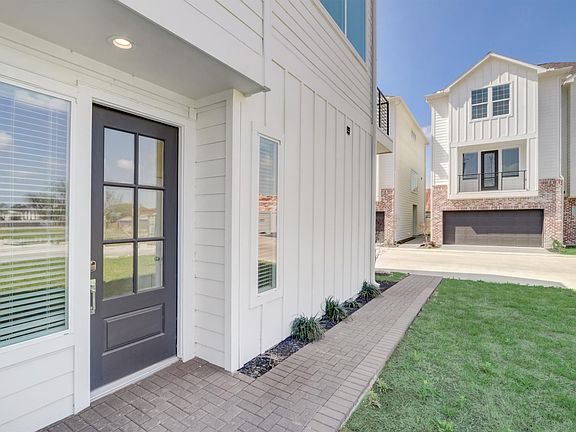 4th image of 713 Wilshire Brook Ln #2076