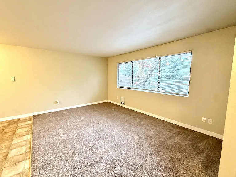 American Lake Townhomes — Photo 14