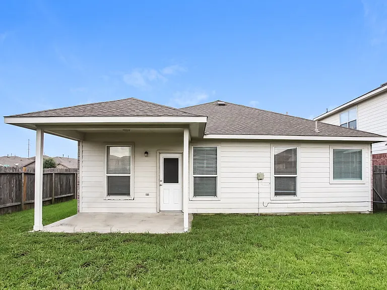 15702 Flagstone Walk Way — Photo 16