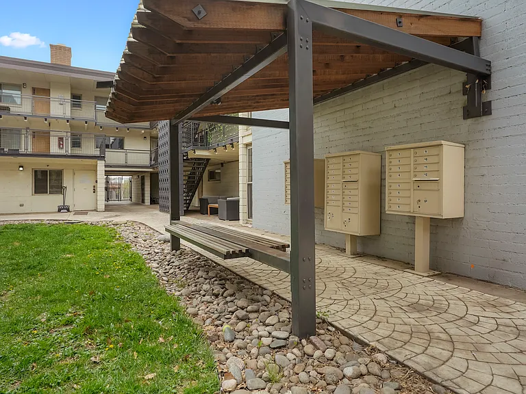 2860 W 32nd Ave — Photo 29