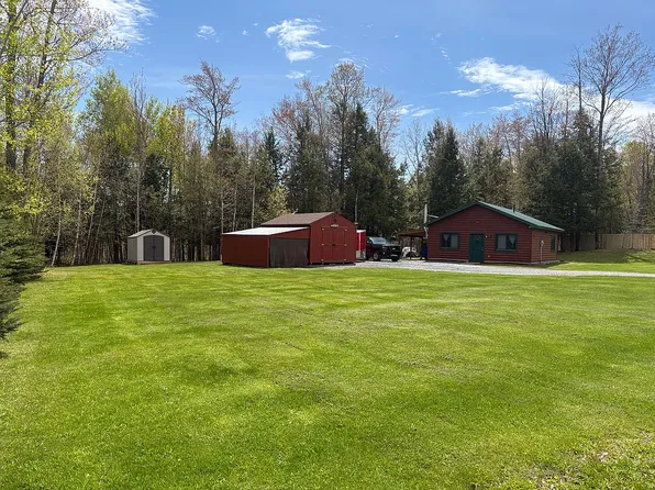 14220 Mapleview Dr, Baraga, MI 49908
