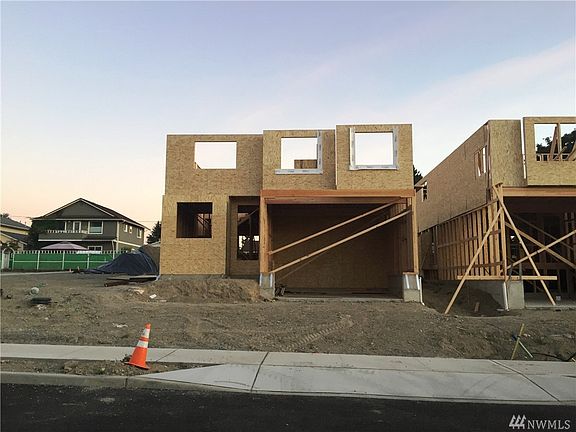 2nd image of 5502 N Seaview St