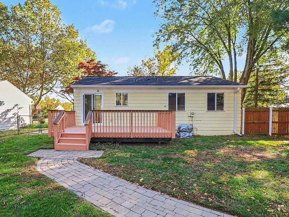 748 Glenwyth Rd, photo 16