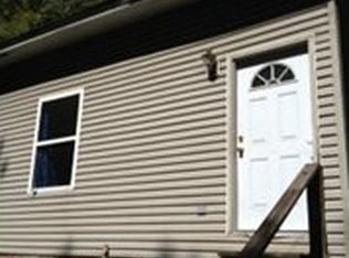 527 N 1st St, Flatwoods, KY 41139