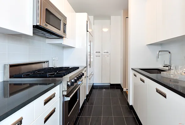 Sold by Modern Spaces | media 8