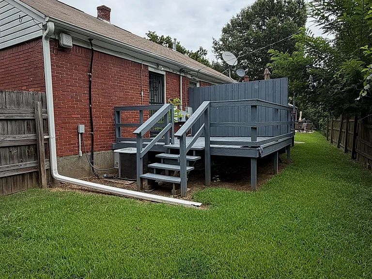 3555 Barwood Cir — Photo 12