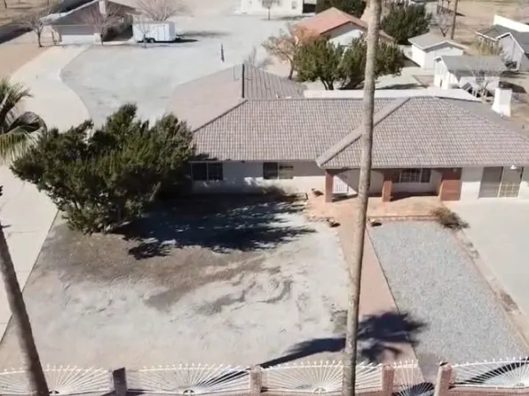 8756 Oakwood Ave, Hesperia, CA 92345