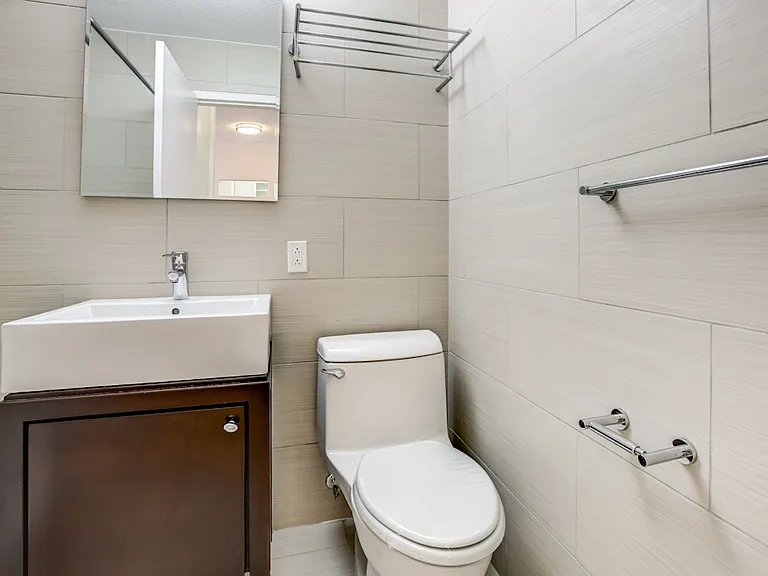 500 2nd Ave #4A — Photo 8