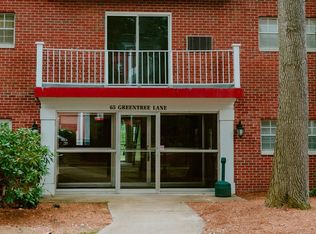 65 Greentree Ln APT 16, Weymouth, MA 02190