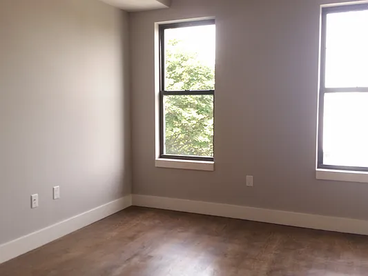 Rented by Evergreen Apartments BK | media 26