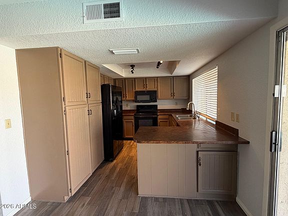 4th image of 3426 W Juniper Avenue W