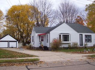 116 S Oak Ave, Gillett, WI 54124