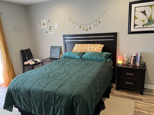 216 Matthews Dr #3, Newark, NJ 07103