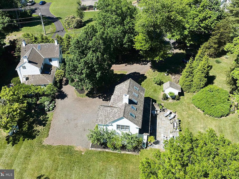 1st image of 310 Durham Rd