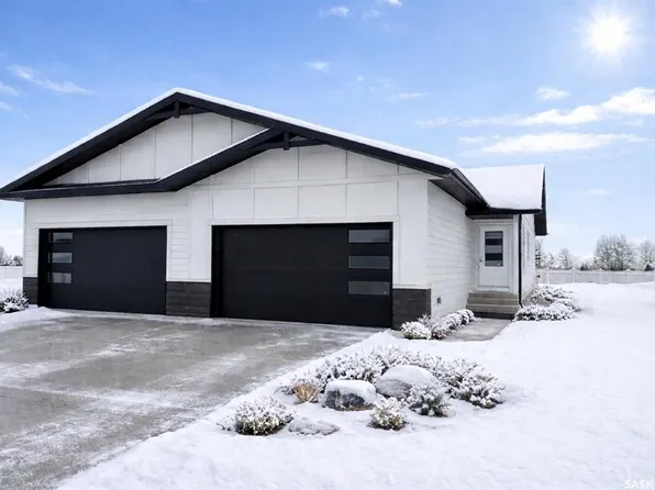 858 DeLaet BAY, Warman, SK S0K 4S0