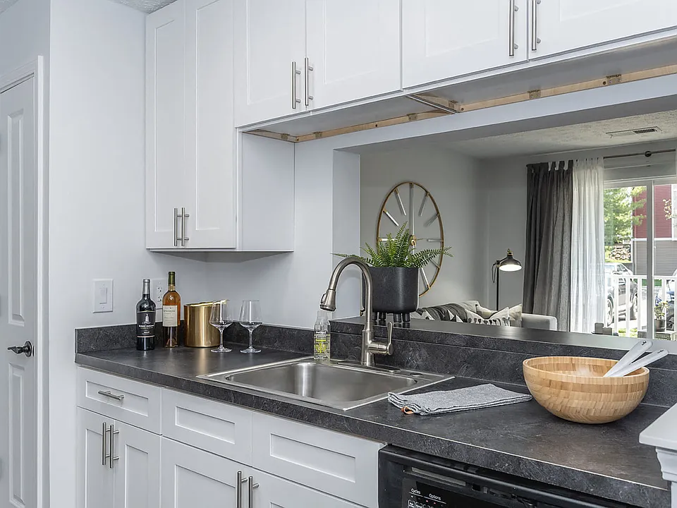 Galbraith Pointe Apartments and Townhomes