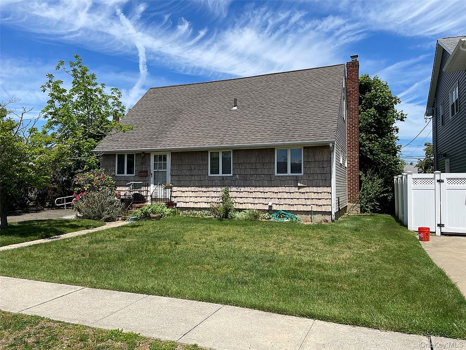 1st image of 2043 Paddock Road