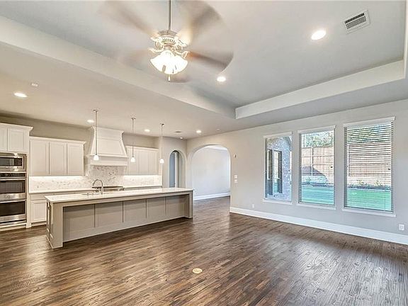 5th image of 400 Abilene Ct