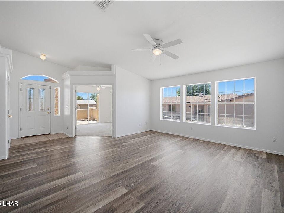 1st image of 2675 Huntington Dr