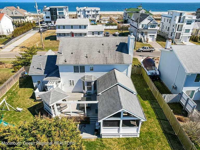 74 Seaview Ave — Photo 54