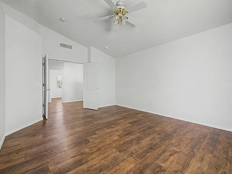 1295 S Honeysuckle Ln — Photo 19