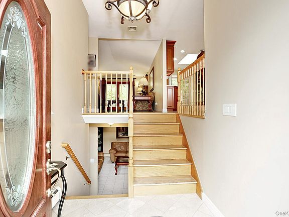 4th image of 8 Medford Place