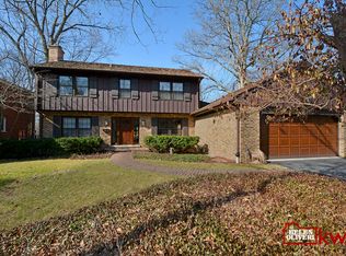 636 Hunter Rd, Glenview, IL 60025