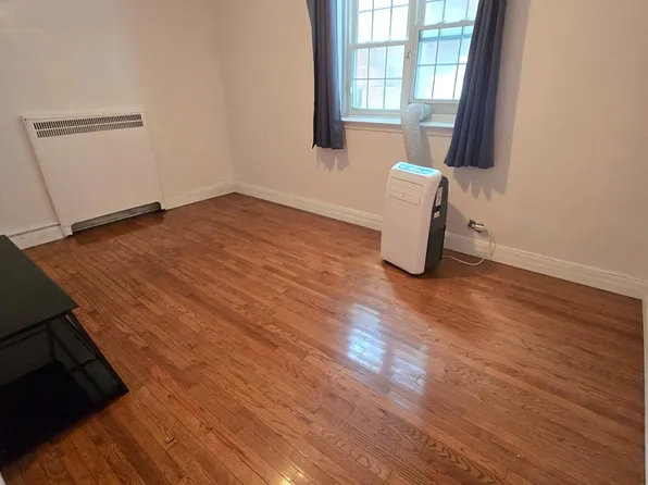 (undisclosed Address), Bronx, NY 10461