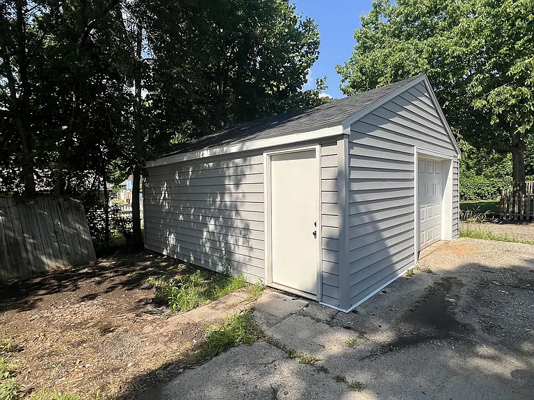 712 N Sycamore St — Photo 12