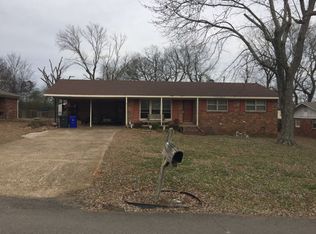 405 Lakeside Dr, Florence, AL 35630