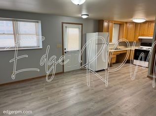 104 S Linn Ave #1, New Hampton, IA 50659