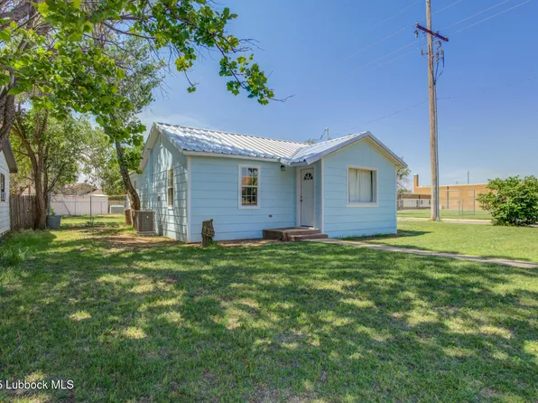2029 N 4th St, Tahoka, TX 79373