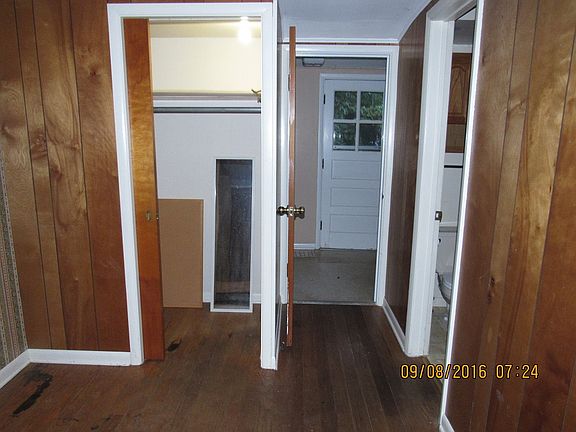 5th image of 820 Vine St