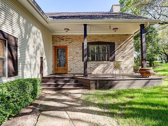 5th image of 119 Squires Dr