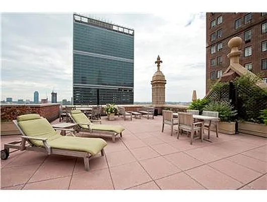 Rented by Douglas Elliman | media 32