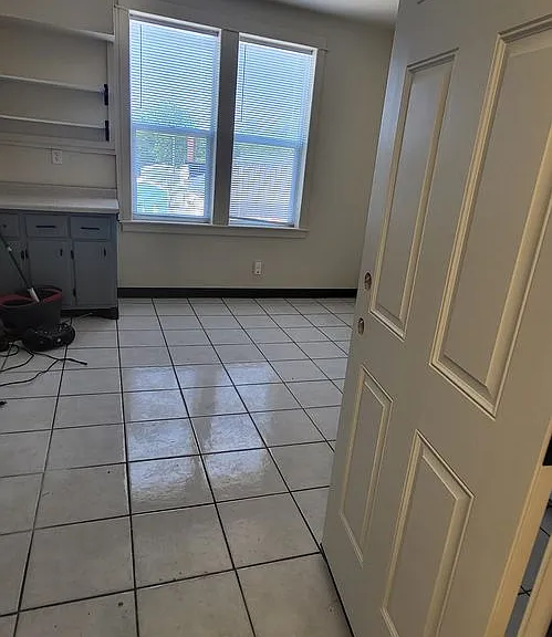 142 N Main St — Photo 14