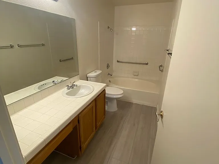 7570 W Flamingo Rd #125 — Photo 12