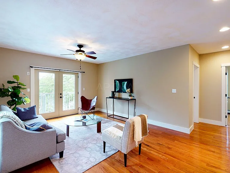 50 Mansfield St #4 — Photo 12