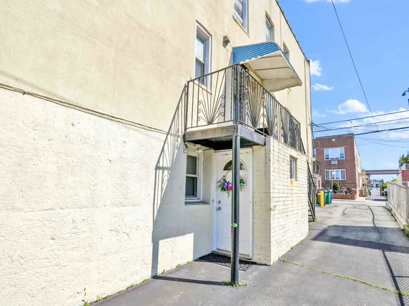 21-20 23rd Drive image 11 of 14