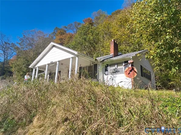 1602 Fairview Rd, Duffield, VA 24244